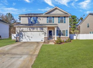 1270 Peacock Trl, Hinesville, GA 31313