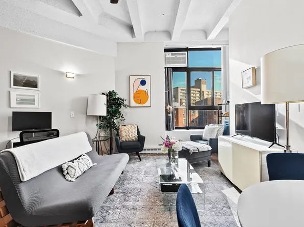 12 Stoneholm St APT 424, Boston, MA 02115