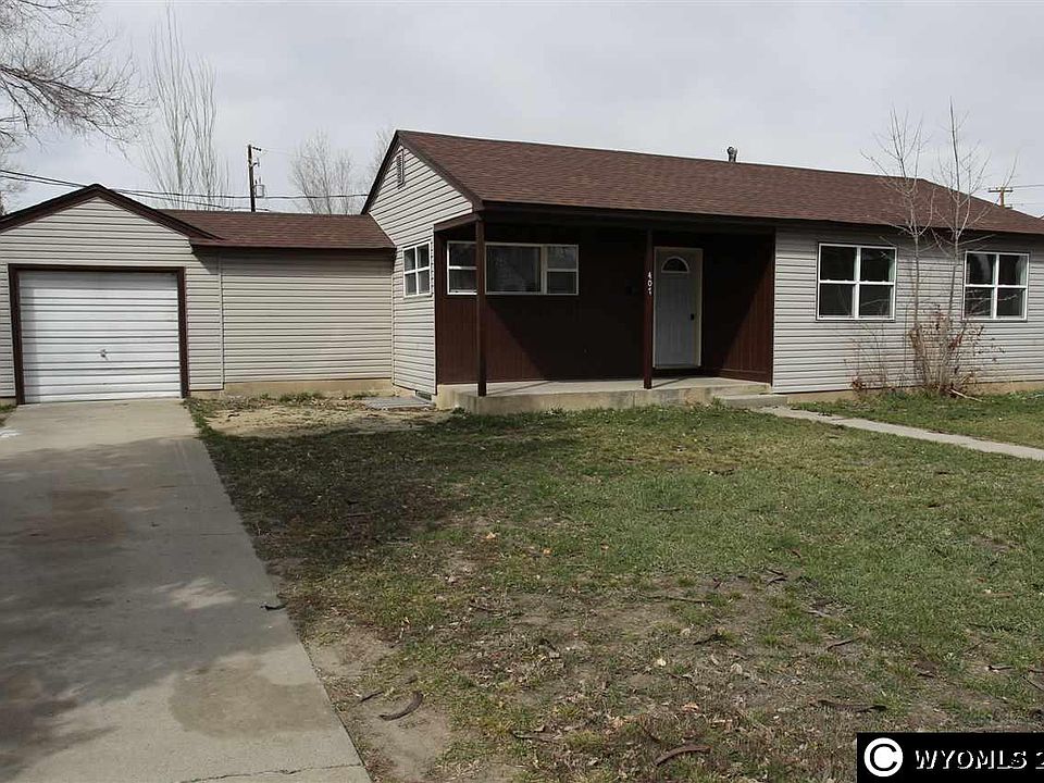 1st image of 407 East Ln
