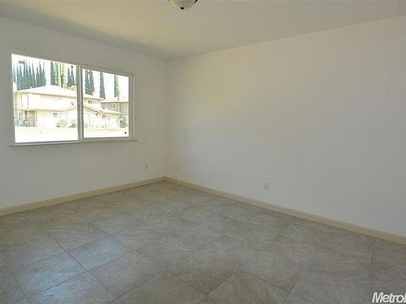 3rd image of 2812 Norcade Cir