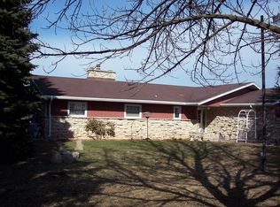 W2590 Theobald Ct, Sheboygan Falls, WI 53085