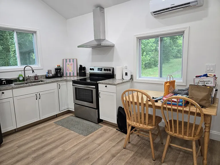 155 Hughes Dairy Rd SE — Photo 10