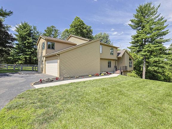 2nd image of 7407 Ayers Rd