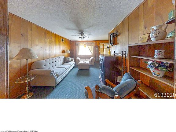 3rd image of 2132 Cedarcrest Dr N
