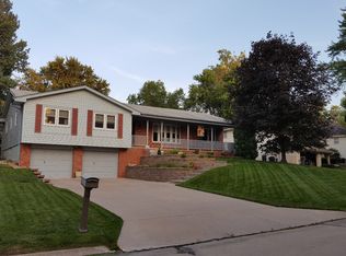 523 S 118th St, Omaha, NE 68154