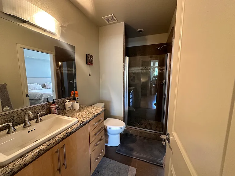 375 Pine St — Photo 4