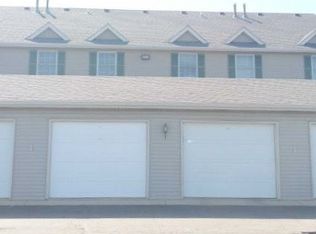 442 S Peace Rd, Sycamore, IL 60178