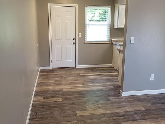 3rd image of 1203 Heritage Dr