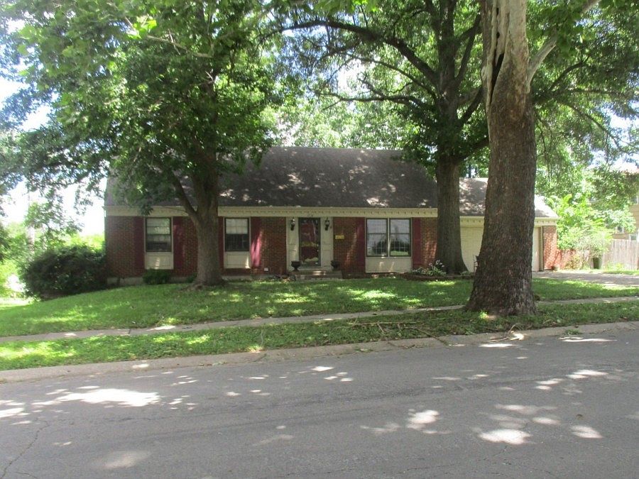 1st image of 3736 E 104th St