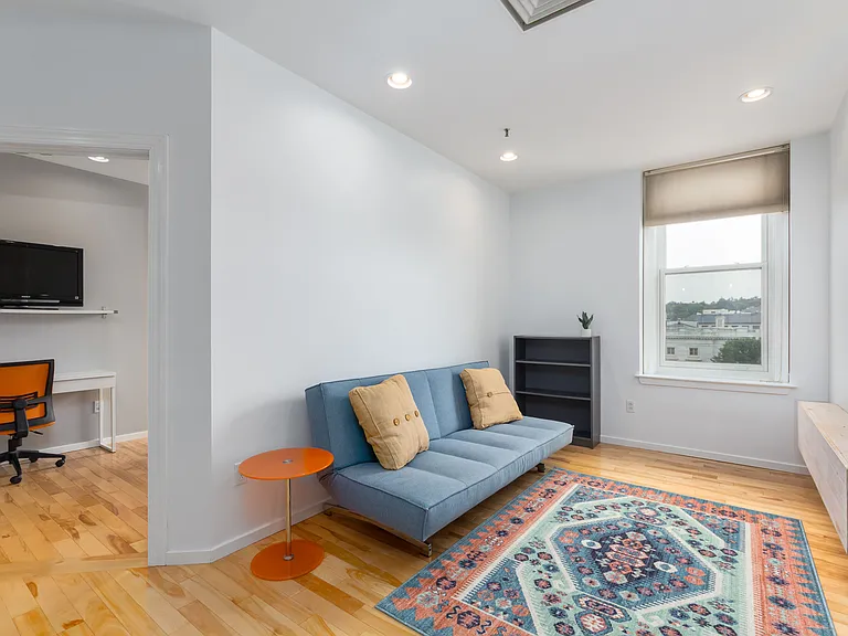 131 Main St #707 — Photo 10