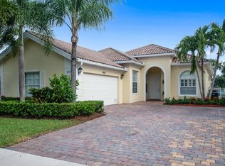 8317 Rosalie Ln, Wellington, FL 33414