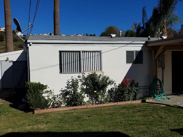 27377 Crossglade Ave — Photo 7