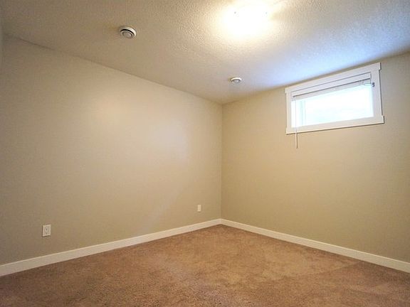 3rd image of 9319 130th Ave NW