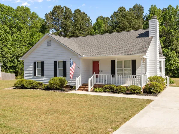 40 Circle Tree Ln, Angier, NC 27501