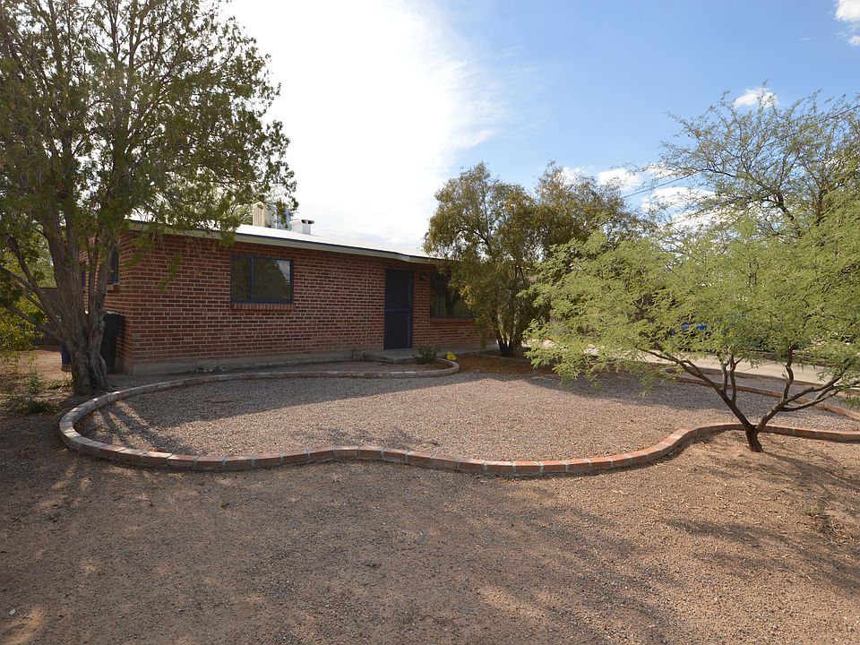 1st image of 2921 N Flanwill Blvd