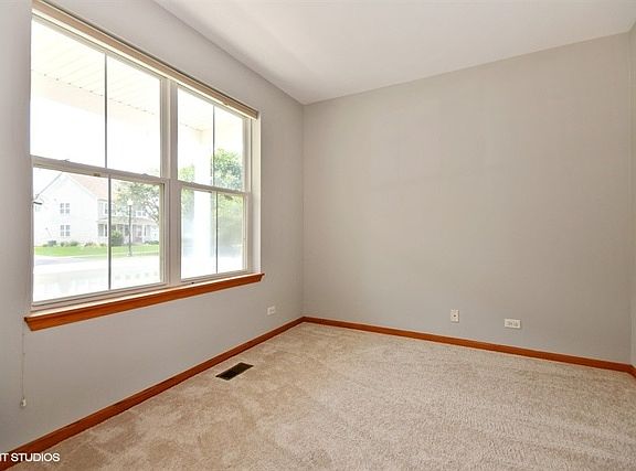 5th image of 2932 Stockberry Ln