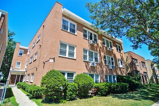 1st image of 2724 W Berwyn Ave APT 2B
