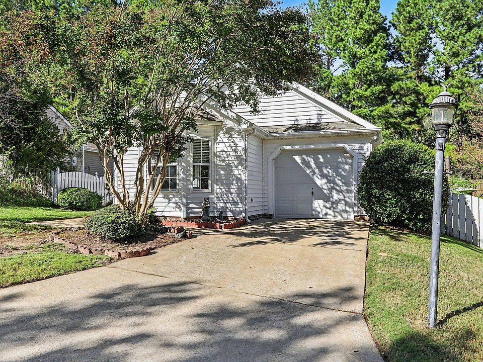 1st image of 622 Ashford Ln