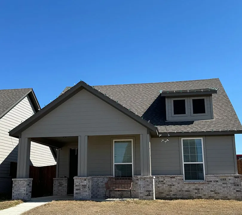 688 The Cottages Dr