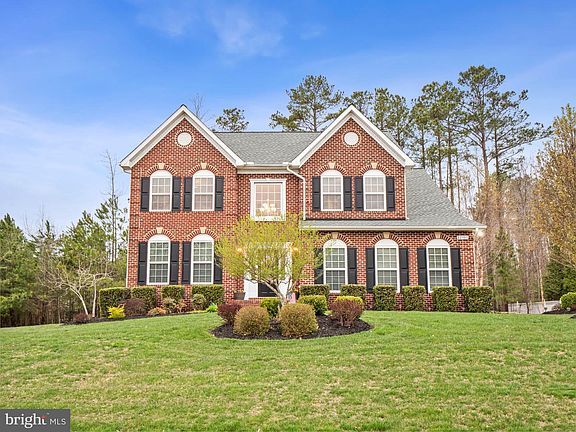 2nd image of 22987 Thornbury Dr