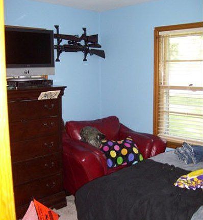 5th image of 415 Boyd Ave