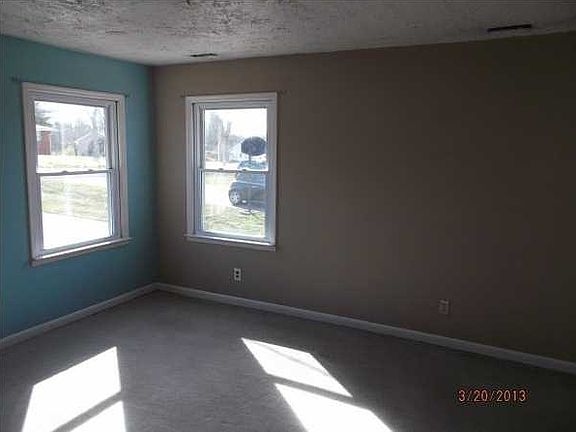 4th image of 108 Hillcrest Ln