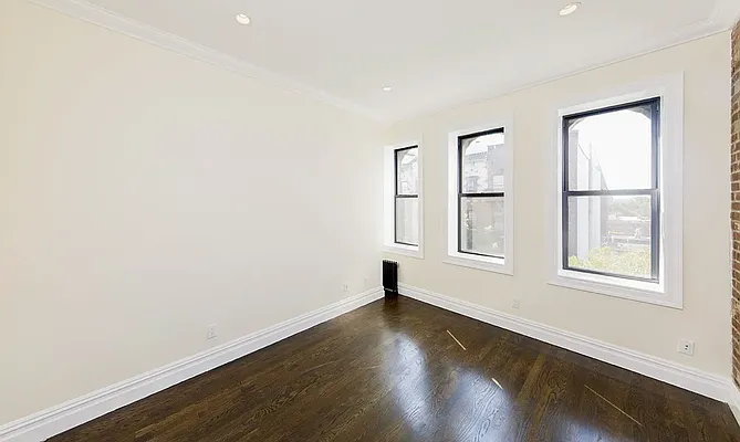 Rented by Avenues Real Estate | media 8