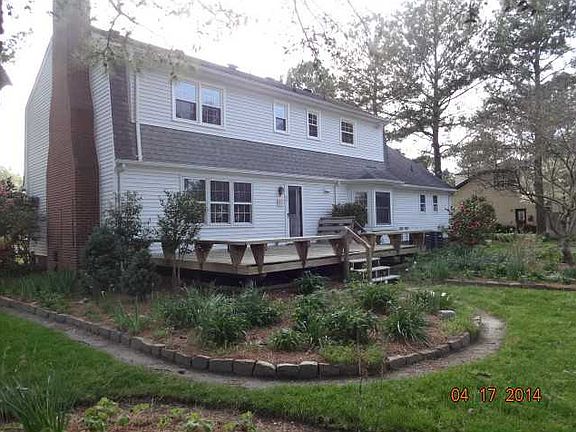 2nd image of 805 Heritage Pt