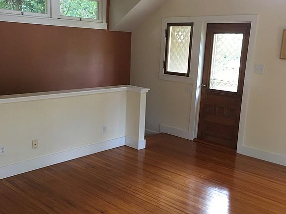 5th image of 516 E Guenther St #C