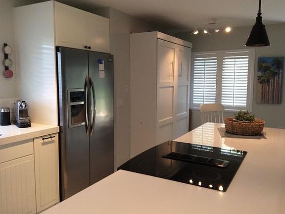 4th image of 3937 Arelia Dr N
