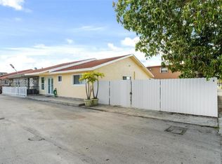 330 W 74th Pl #330, Hialeah, FL 33014