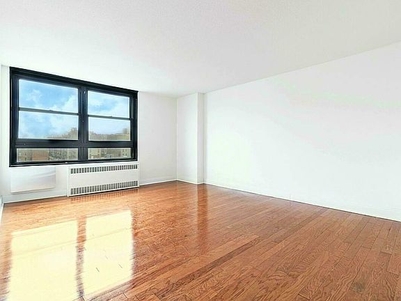 2nd image of 3333 Broadway APT D6g