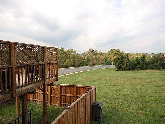 3rd image of 9201 Alvyn Lake Cir