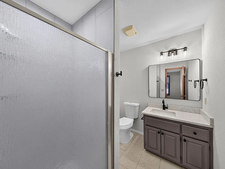 3 Joanie Ln — Photo 9