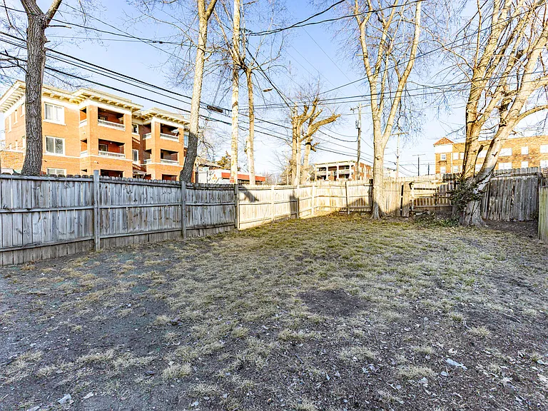 3901 Central St — Photo 58