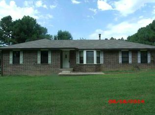 812 S Zion St, Lowell, AR 72745