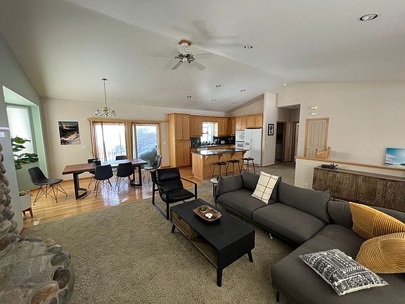 3rd image of 1327 Mount Olympia Cir