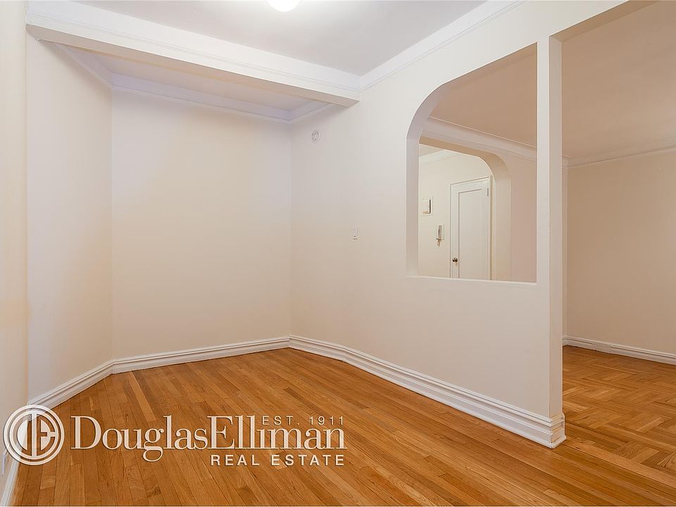 2nd image of 210-218 W 19th St APT 3K