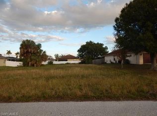 1421 SW 6th Pl, Cape Coral, FL 33991