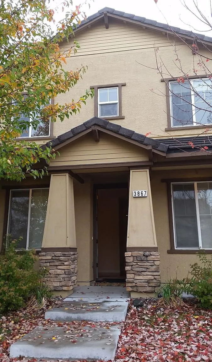 3867 Dominus Dr — Photo 2