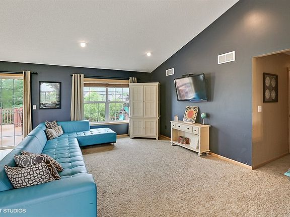 4th image of 18758 Dunbury Ave