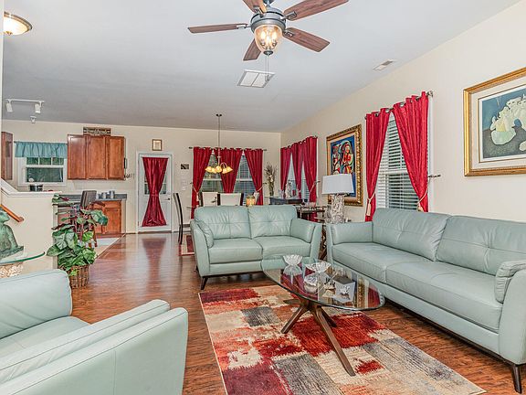 3rd image of 2810 Catamount Ct