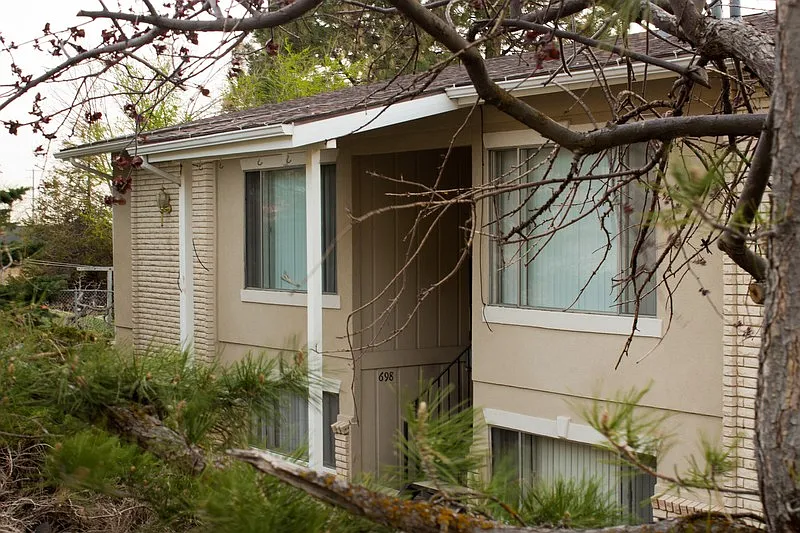 Small Family Owned Property. 2 Bedroom w/Office — Photo 1