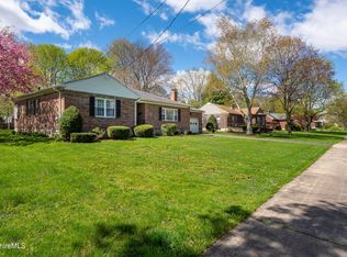 152 Sampson Pkwy, Pittsfield, MA 01201