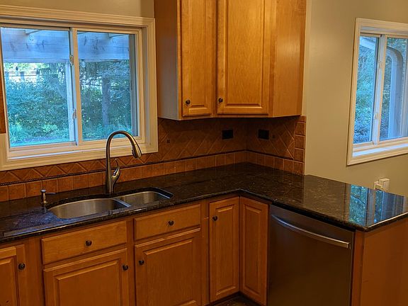5th image of 1216 W Sigwalt St