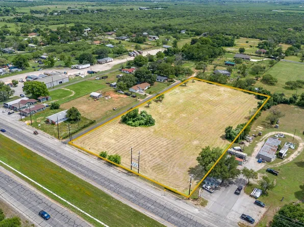 7004 Rigsby Ave, China Grove, TX 78263