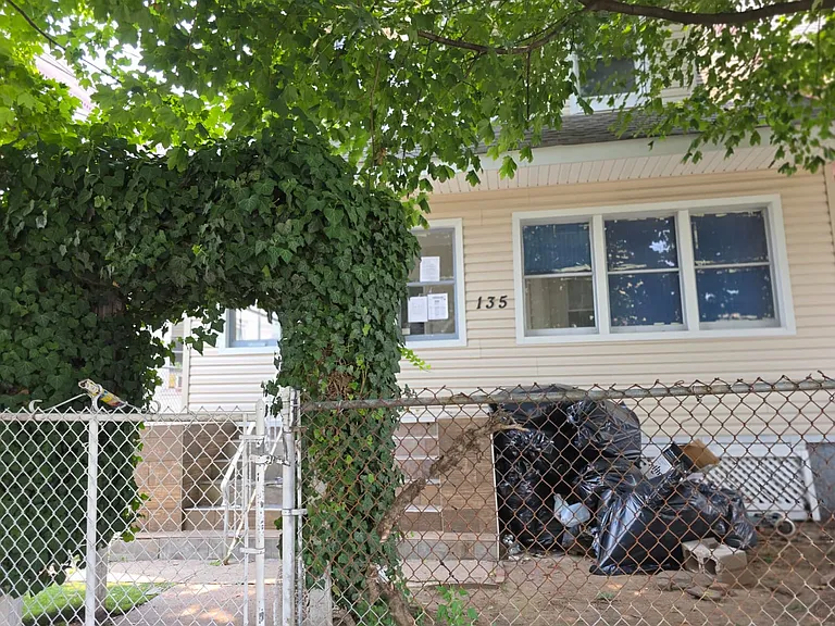 135 Quincy St — Photo 12