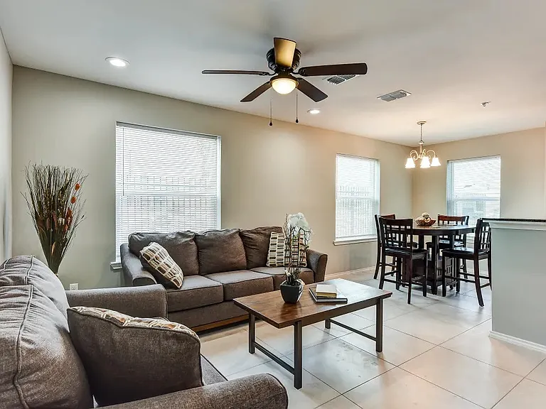 1208 N Mile 1 E #807 — Photo 6