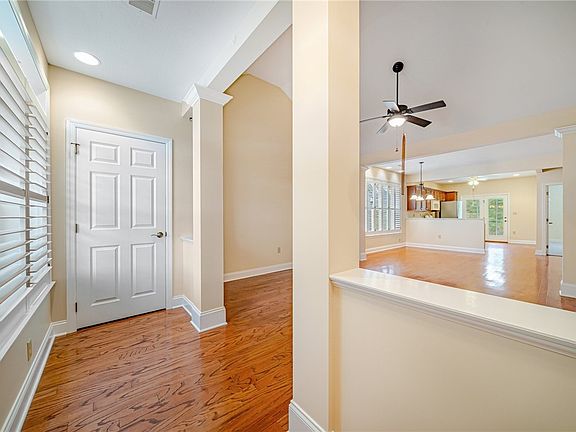 2nd image of 1020 Coronet Ln