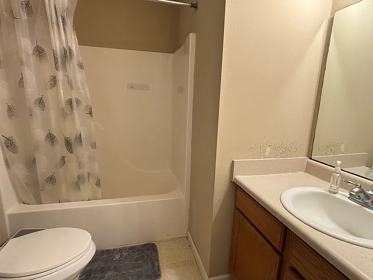 4631 Elijah St — Photo 15